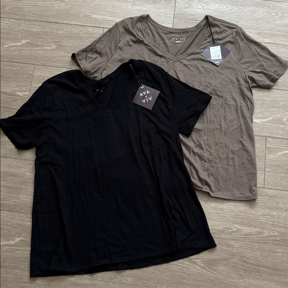 Lot of 2 Ava & Viv V-Neck Short Sleeve T-Shirt Size 1X Black and Lt Brown NWT